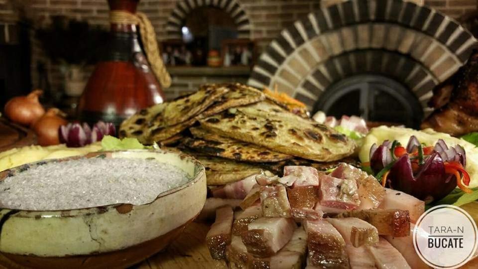 Casa Baciu Hotel Фунду Молдовей Екстериор снимка